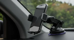 Read more about the article Quel est le meilleur support téléphone pour voiture ? Guide complet pour choisir le modèle idéal